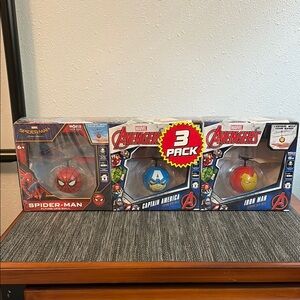 Marvel Red and Blue Action Figures Playset